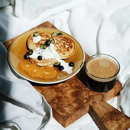 Bed & Breakfast Kind Of Oj